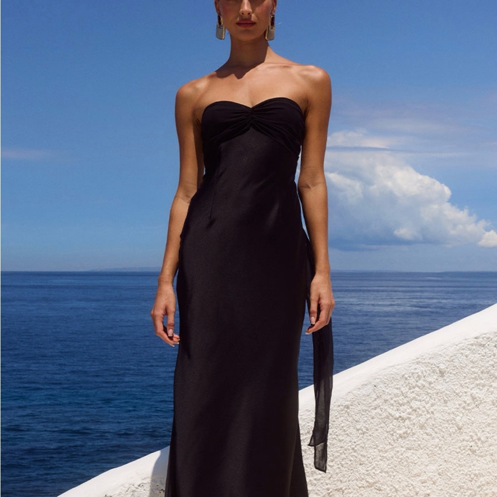 KADIE OFF SHOULDER MAXI DRESS